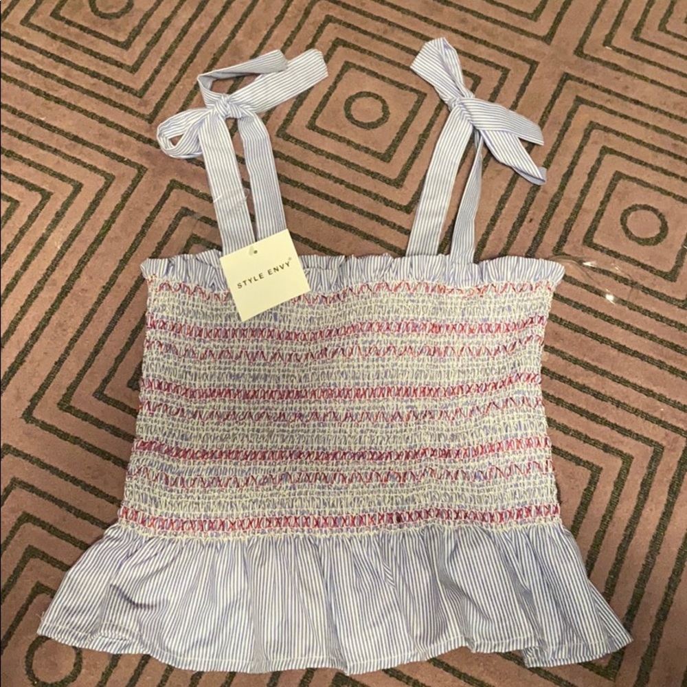 NWT abitabile style envy cropped peplum style top